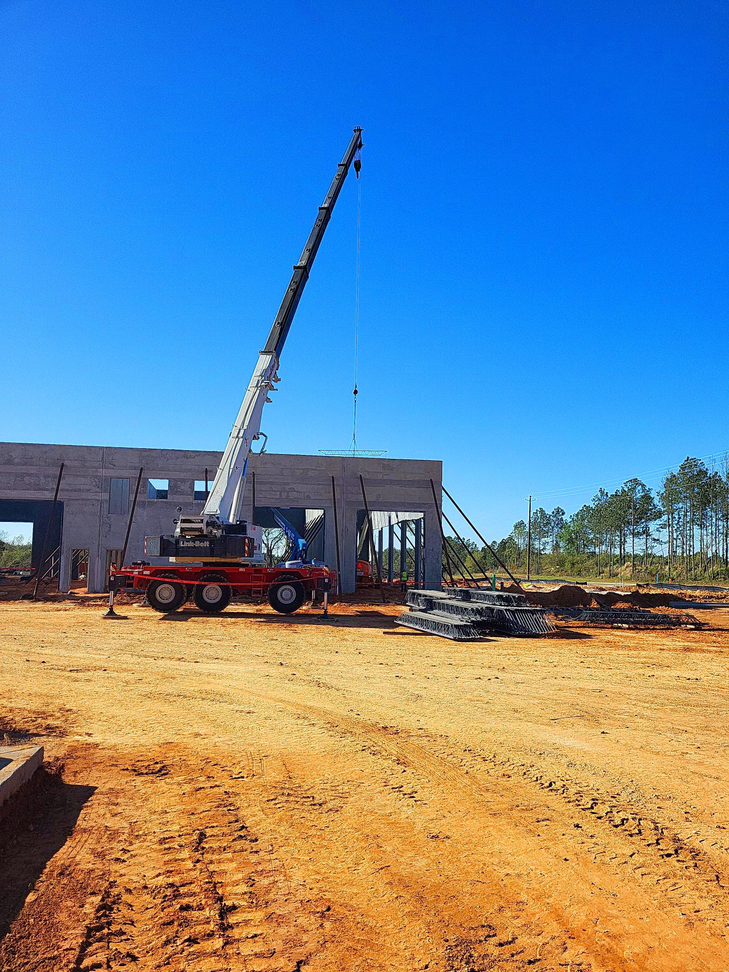 Averitt Express – Warehouse / Distribution steel erection image 2