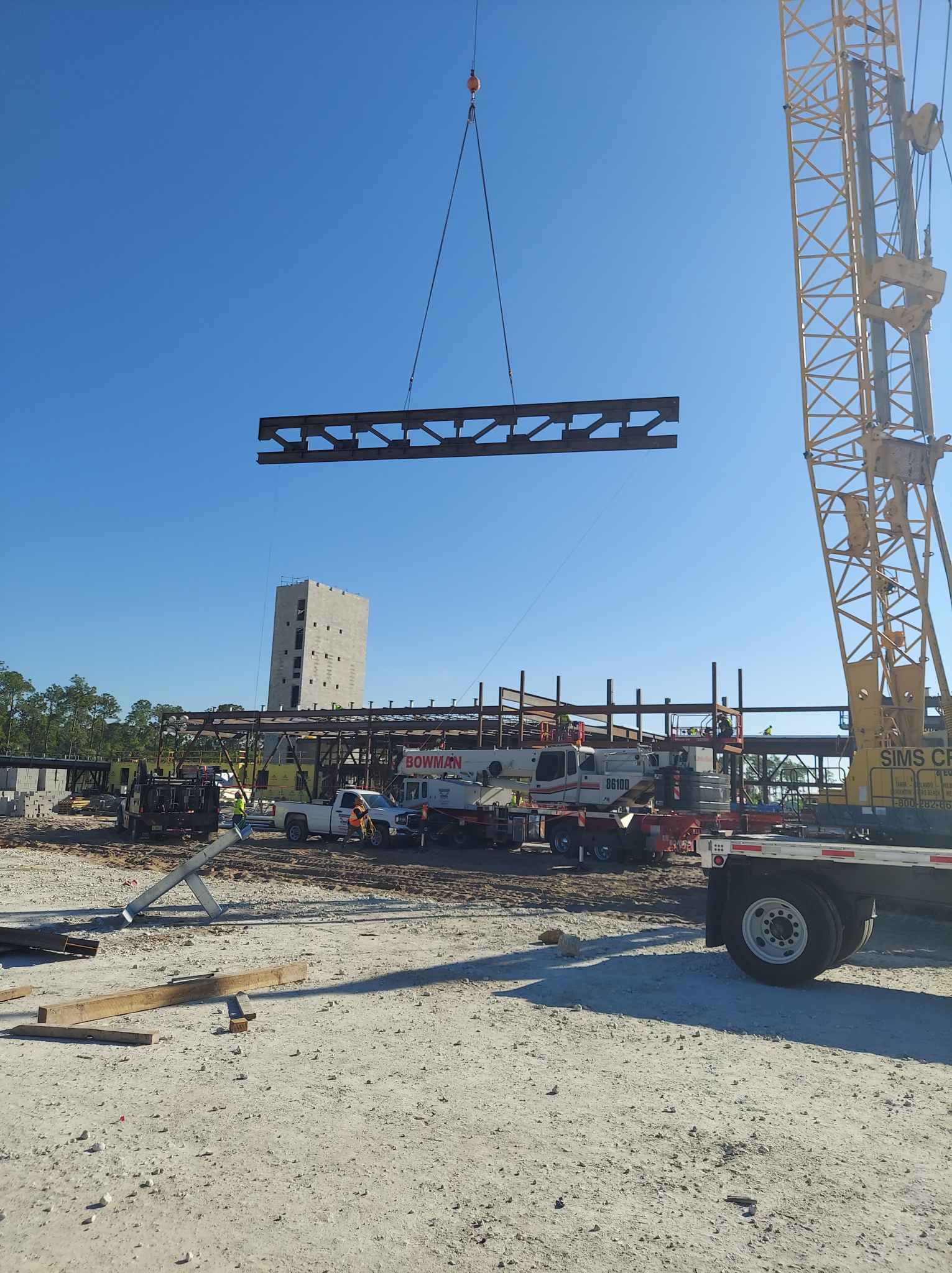 Great Wolf Lodge – Entertainment steel erection image 9