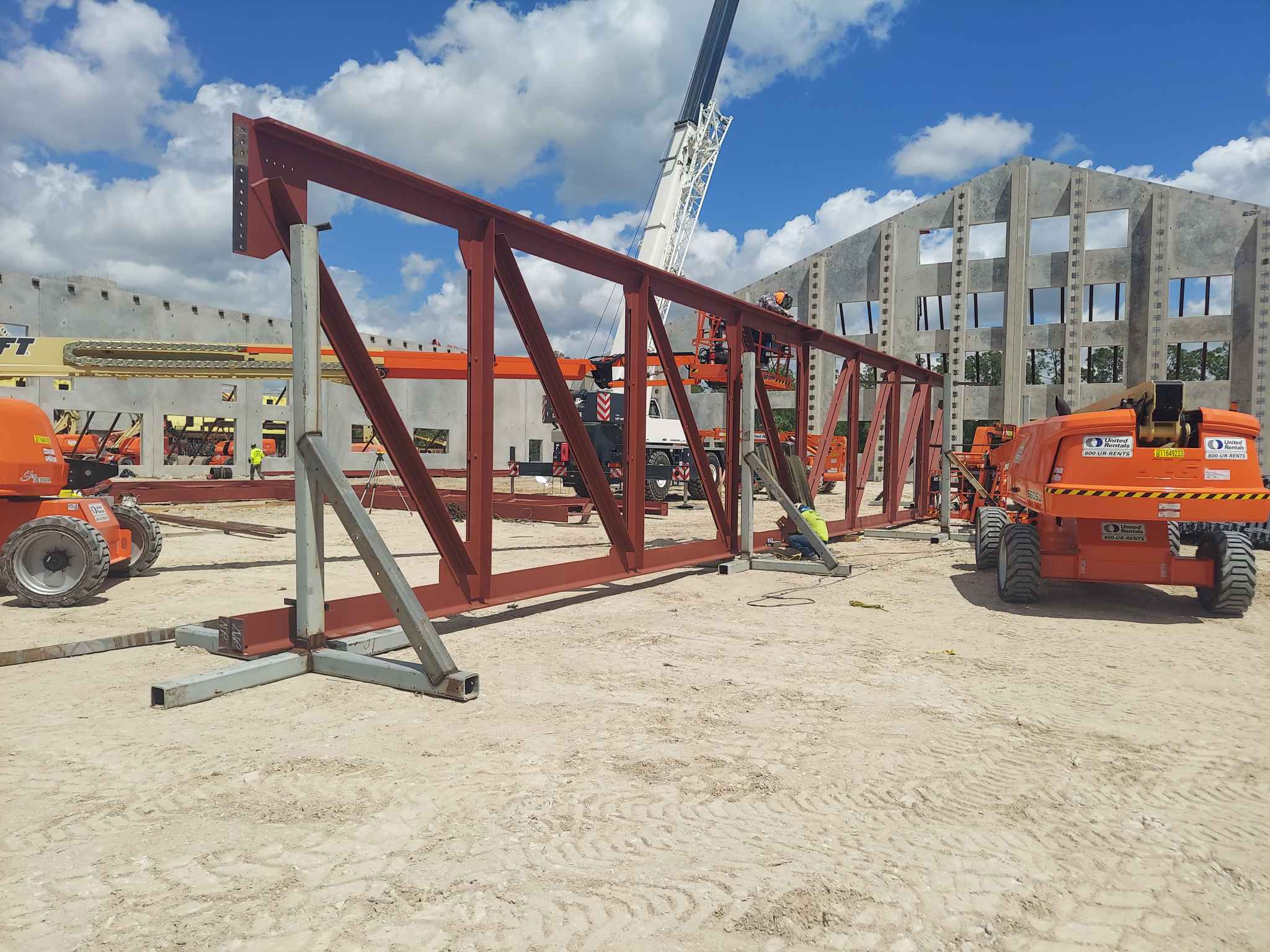 Great Wolf Lodge – Entertainment steel erection image 12