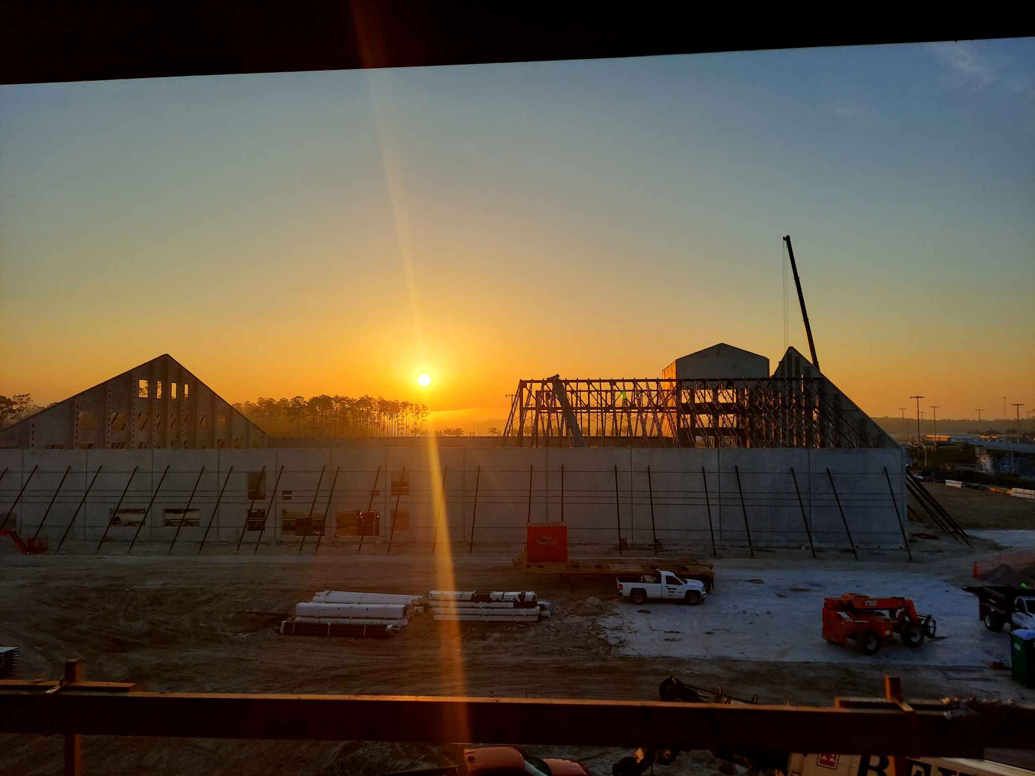 Great Wolf Lodge – Entertainment steel erection image 19