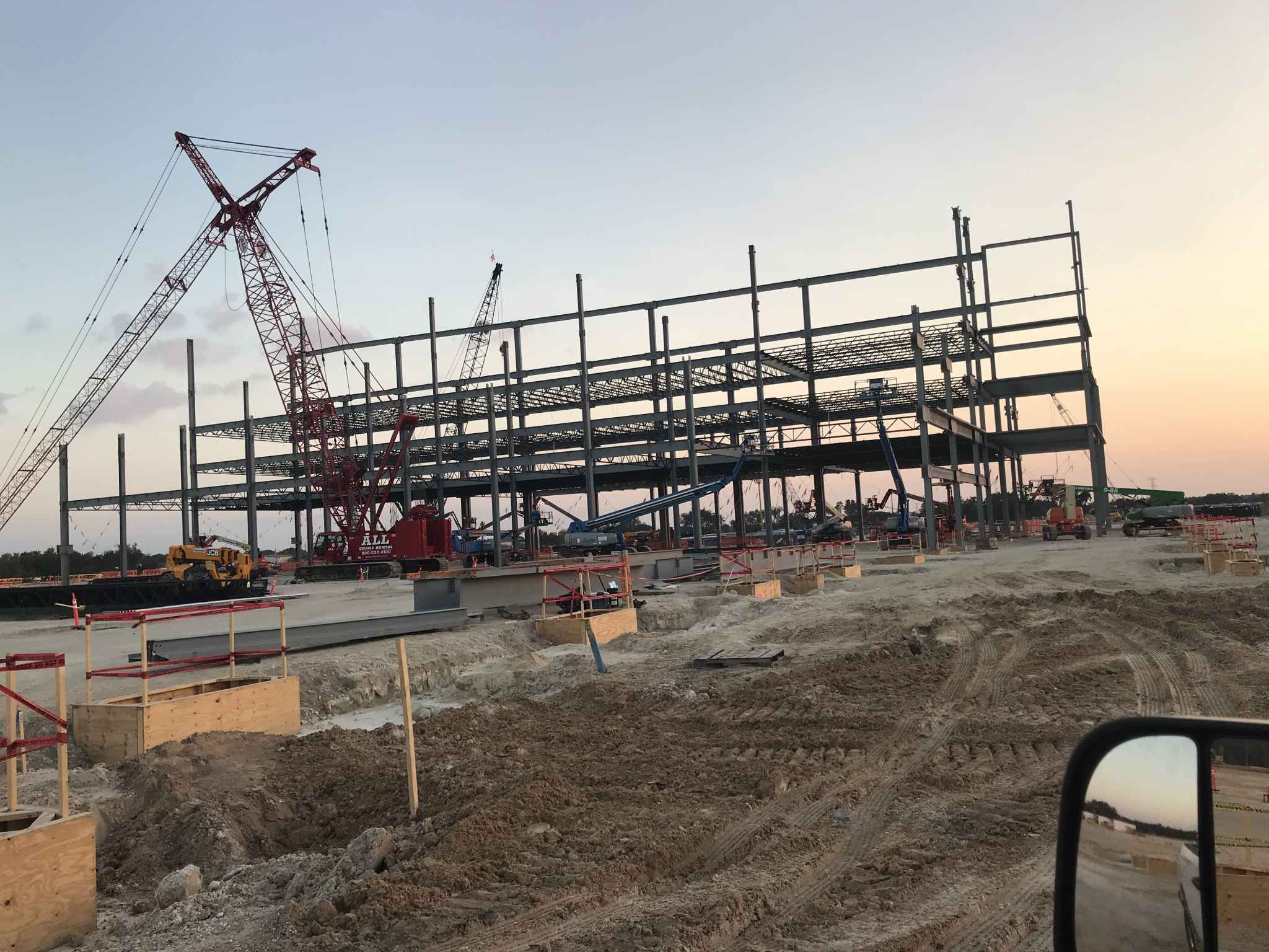 Harney – Fulfillment Center steel erection image 6