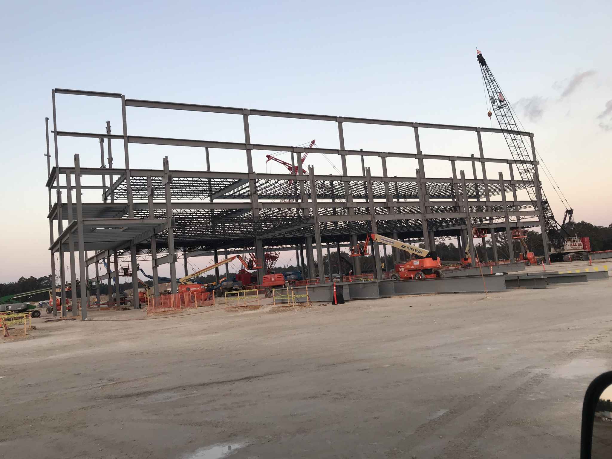 Harney – Fulfillment Center steel erection image 7