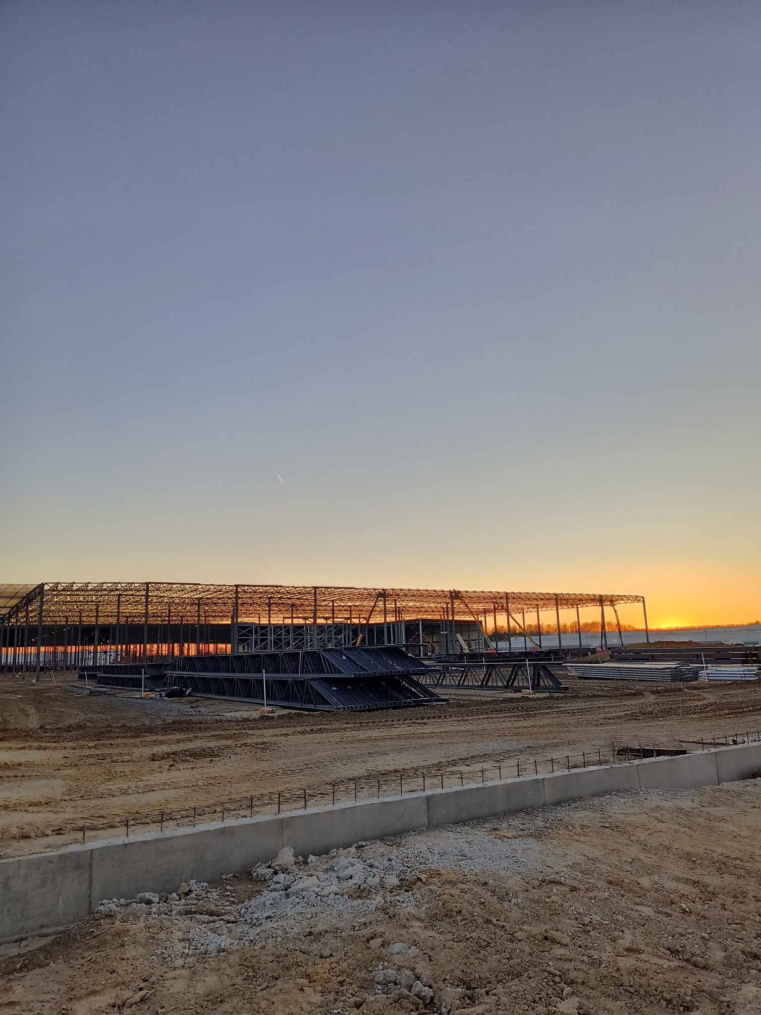 Target – Warehouse / Distribution steel erection image 5