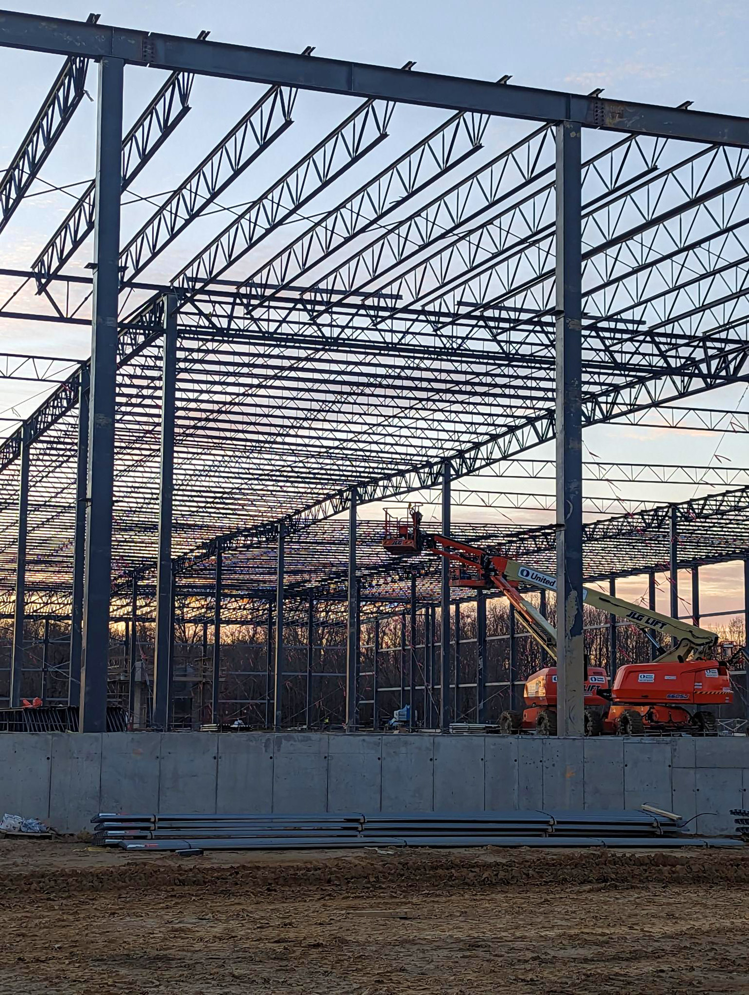 Target – Warehouse / Distribution steel erection image 2